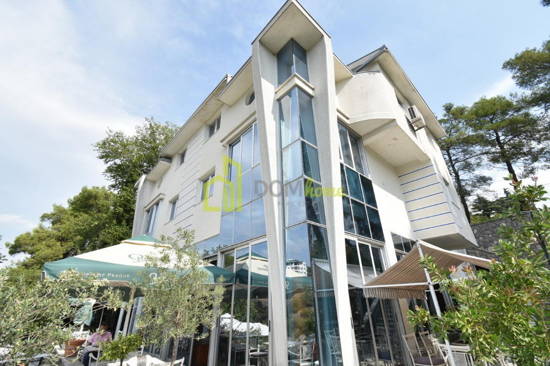 Hotel 1224m2, Centar